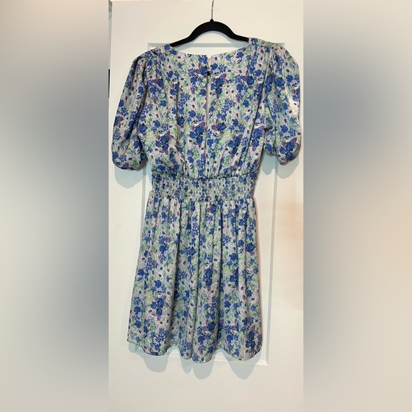 Zara Floral V-neck Romper - Picture 3 of 4